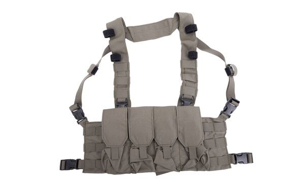 4 magazine pouches on the Ranger Green Recce chest rig